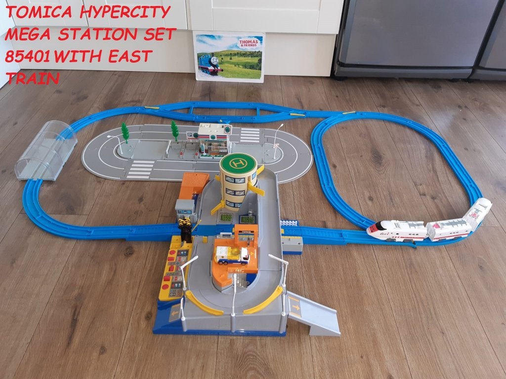 Tomy Tomica Hypercity Set 85401 met East Trein, Ophalen of Verzenden, Gebruikt