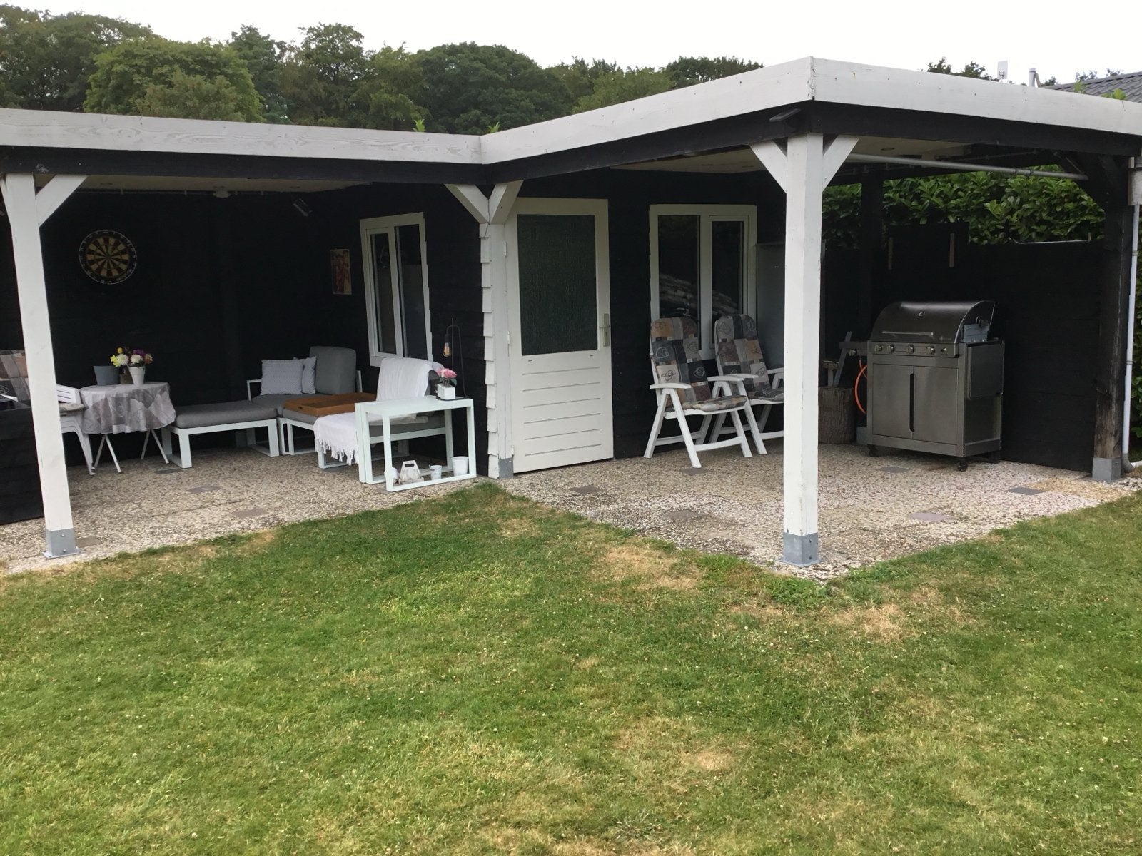 Tuinhuis met afsluitbaar hok en 2 overkappingen (3x3m), Gebruikt, Tuinhuis, Ophalen of Verzenden, 2 ramen