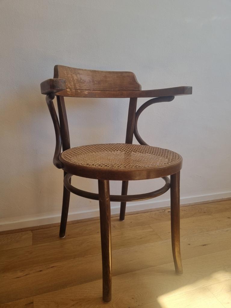 Vintage Thonet 233 cafestoel met rotan zitting, Ophalen
