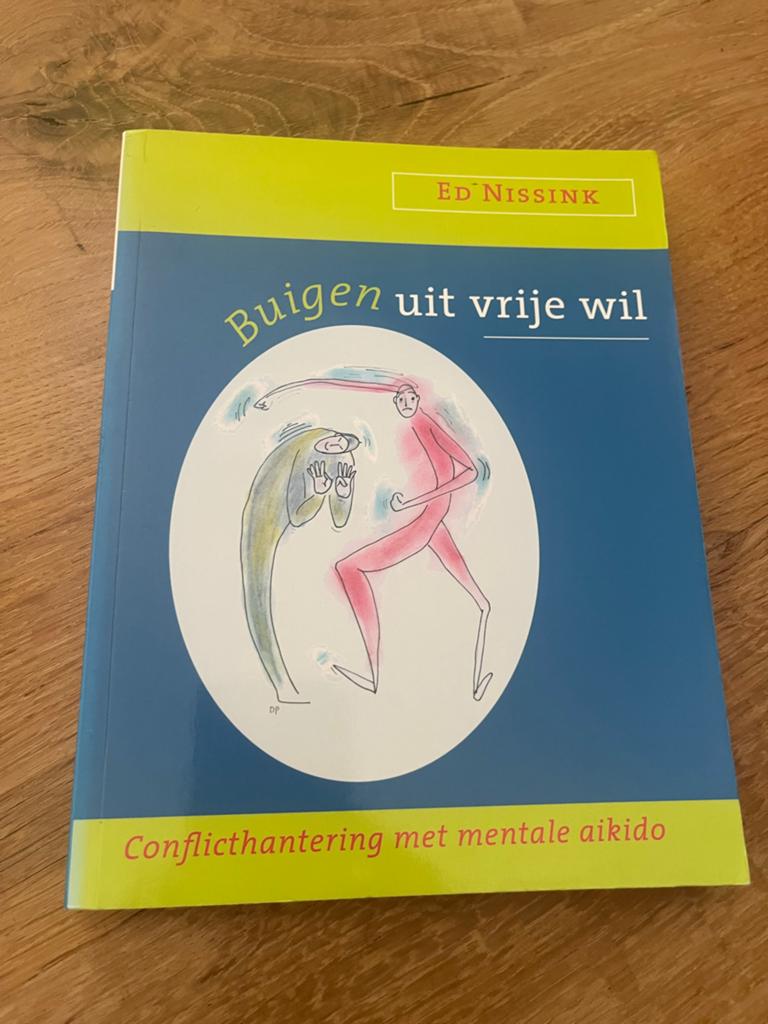 Buigen uit vrije wil - Conflicthantering met mentale aikido, Ophalen of Verzenden, Gelezen, Nederland