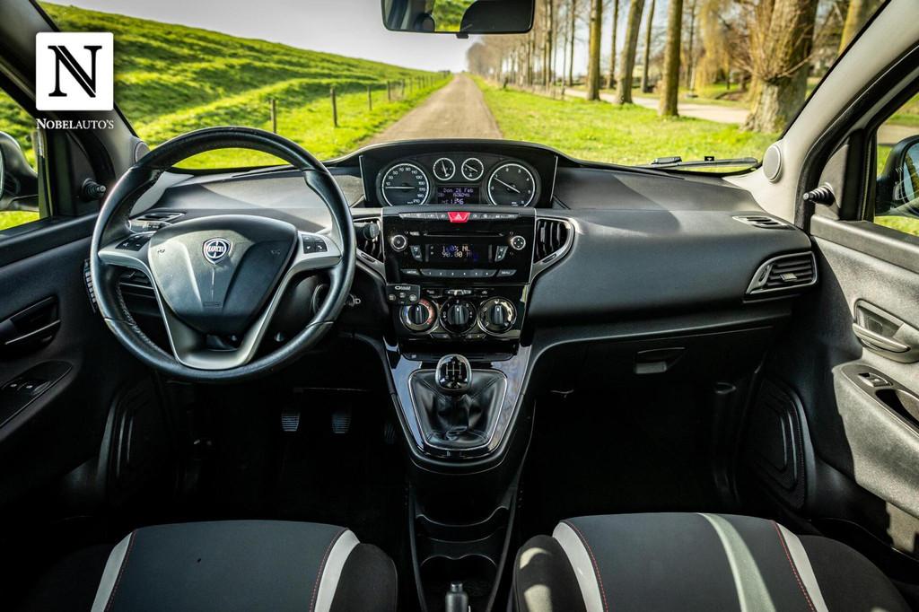 Lancia Ypsilon 1.3 MultiJet 16v | Cruise | Airco | LM Velgen, Met garantie (alle), 400 kg, Wit, Bedrijf