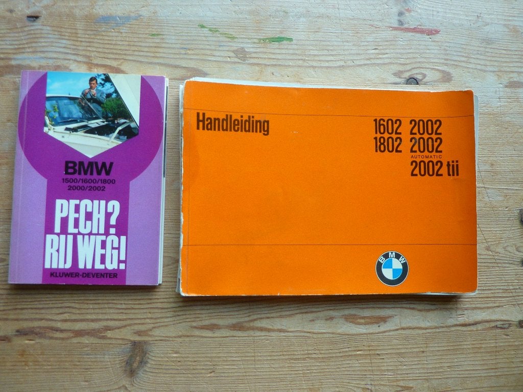 BMW 02 handleiding + Pech Rij Weg, Ophalen of Verzenden