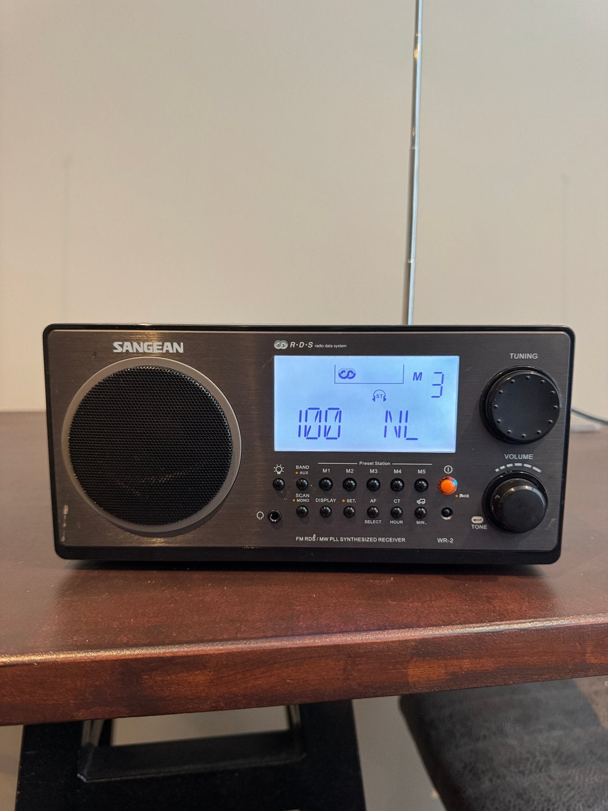 Sangean WR-2 FM/MW PLL Synthesized Radio Receiver, Ophalen of Verzenden, Zo goed als nieuw, Radio