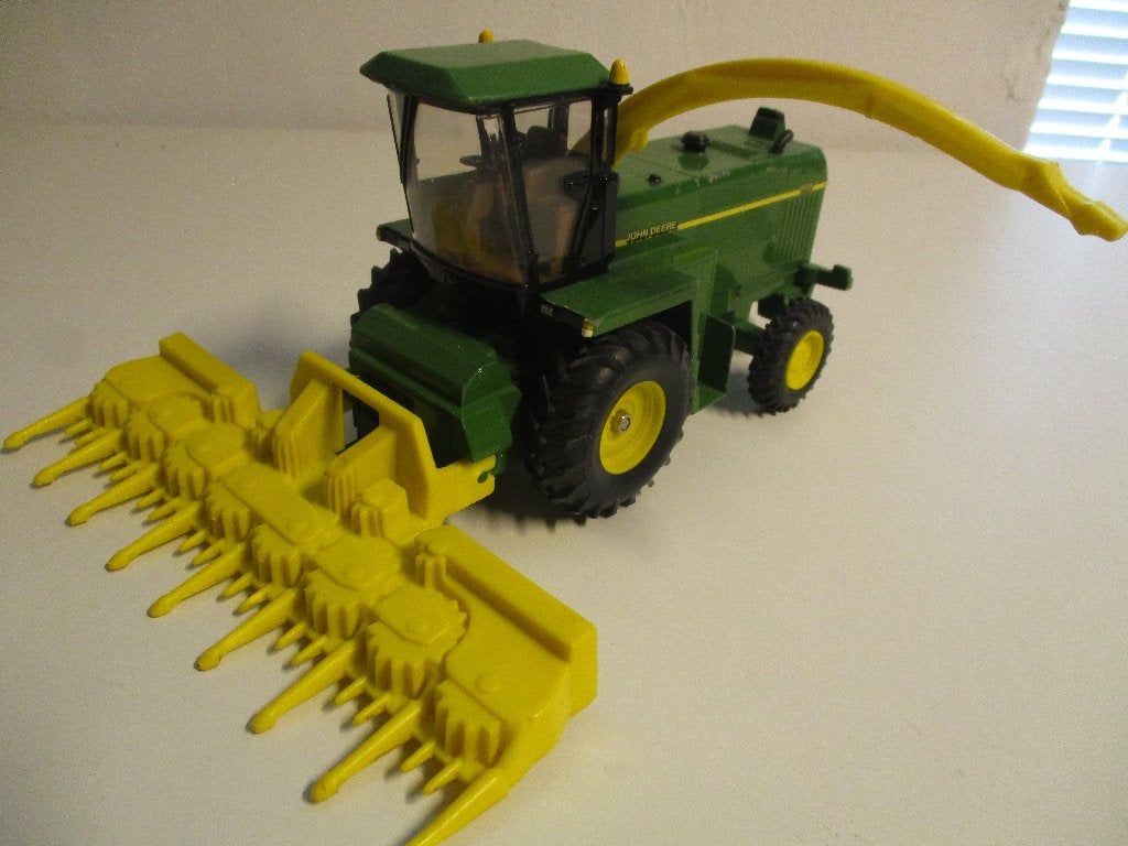 ERTL John Deere 6650 hakselaar, Hobby en Vrije tijd, Modelauto's | 1:32, Ophalen of Verzenden, Gebruikt, Tractor of Landbouw, ERTL