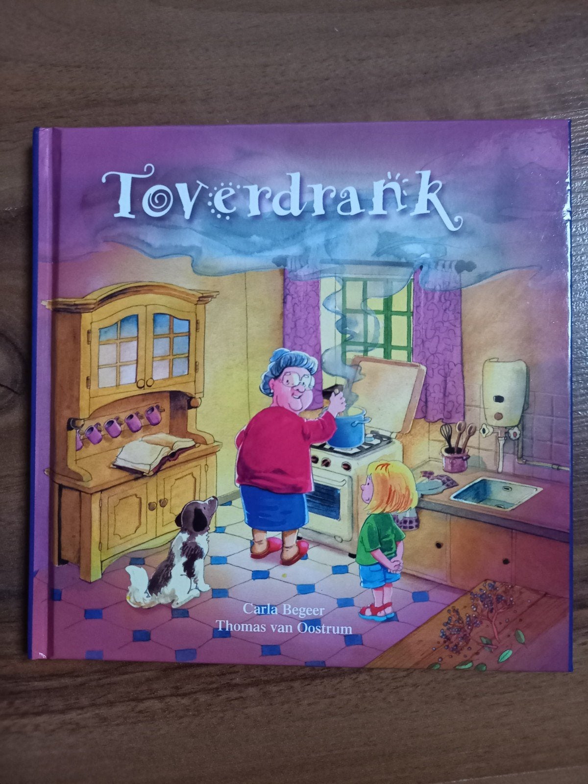 Leuk boekje: Toverdrank - Carla begeer, Ophalen of Verzenden, Zo goed als nieuw