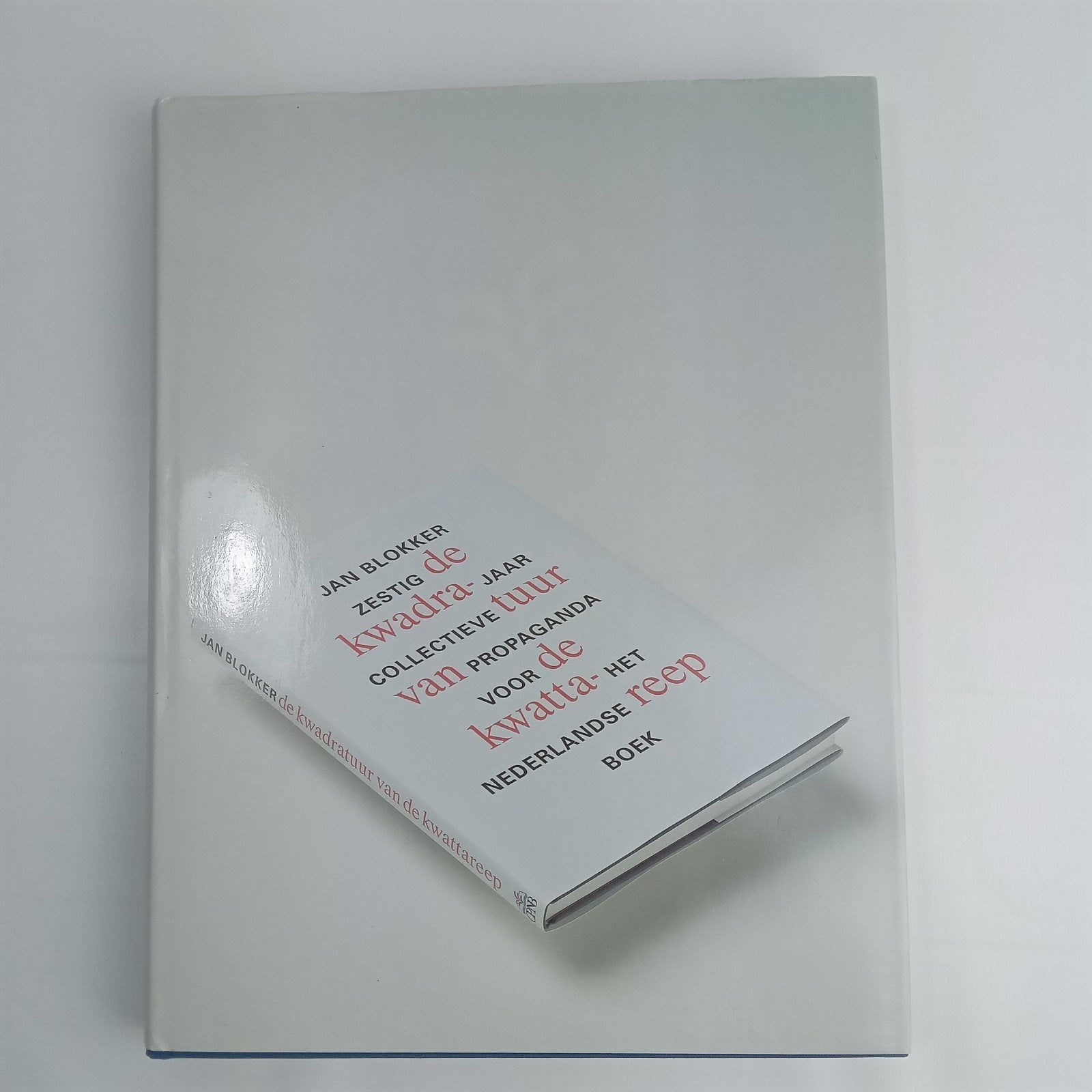 Jan Blokker  Zestig jaar collectieve propaganda voor het boe, Gelezen, Jan Blokker, Ophalen of Verzenden, Nederland