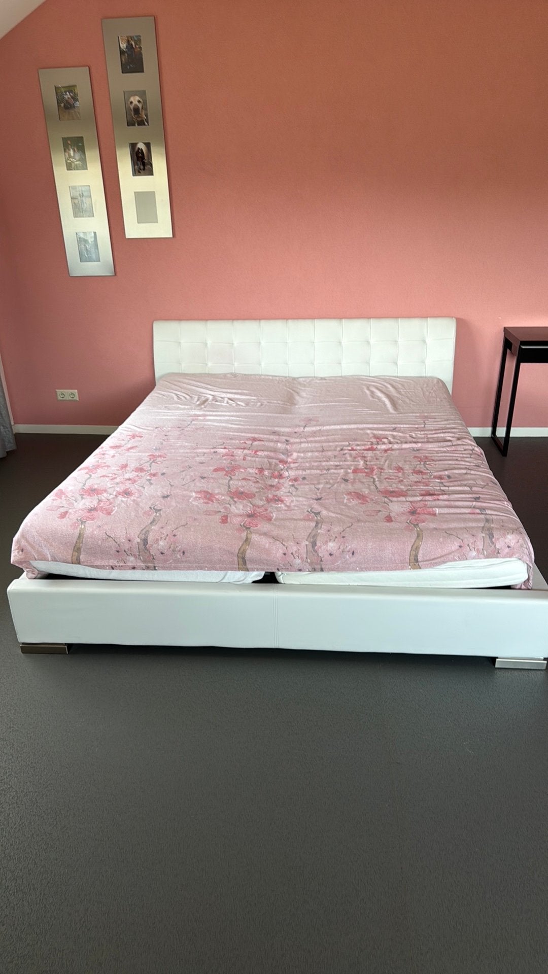 Wit (leder) bed, maat 180x220 Incl. matras en lattenbodem., Ophalen, Gebruikt, Tweepersoons, 180 cm