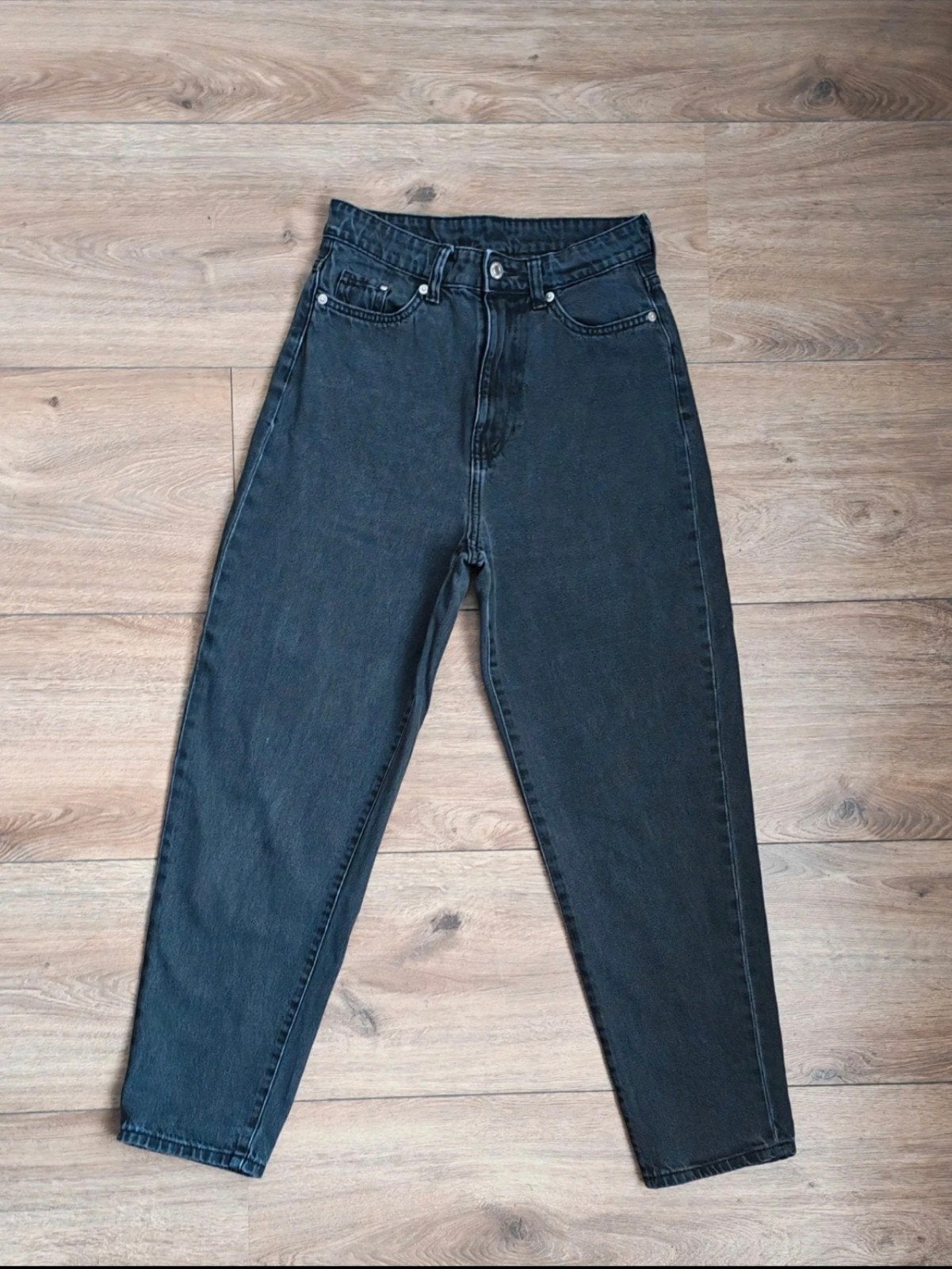 H&M Loose Mom Jeans High Waist Ankle Length Maat 34, H&M, Ophalen of Verzenden, W27 (confectie 34) of kleiner, Grijs