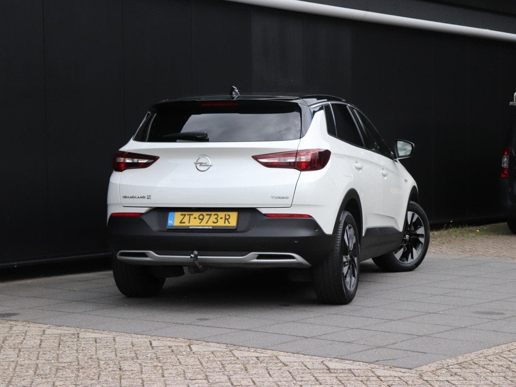 Opel Grandland X 1.6 Turbo Business Executive 181 PK | AUT., Auto's, Opel, 1380 kg, Gebruikt, Euro 6, 4 cilinders