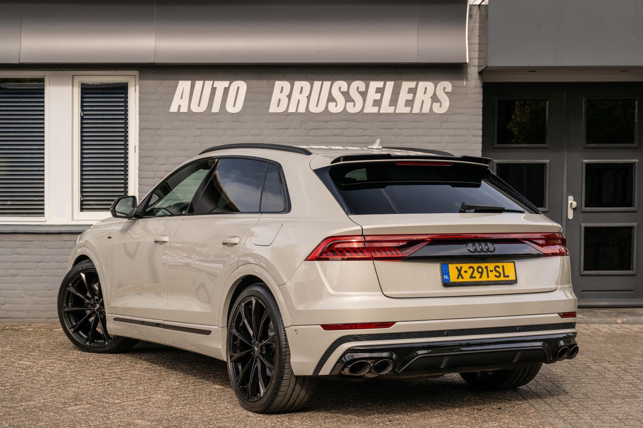Audi Q8 55 TFSI e quattro Pro S-Line Plus SQ8 Look-RS Zetels, Auto's, Automaat, Dealer onderhouden, Gebruikt, 2995 cc