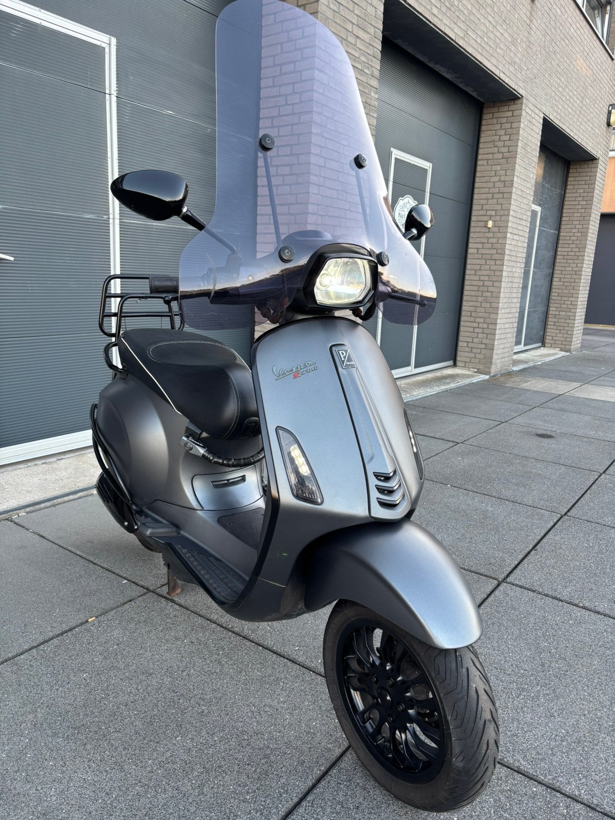 Vespa sprint 2016 1st eigenaar full option ledjes beugels, Fietsen en Brommers, Scooters | Vespa, Ophalen, Zo goed als nieuw, Benzine