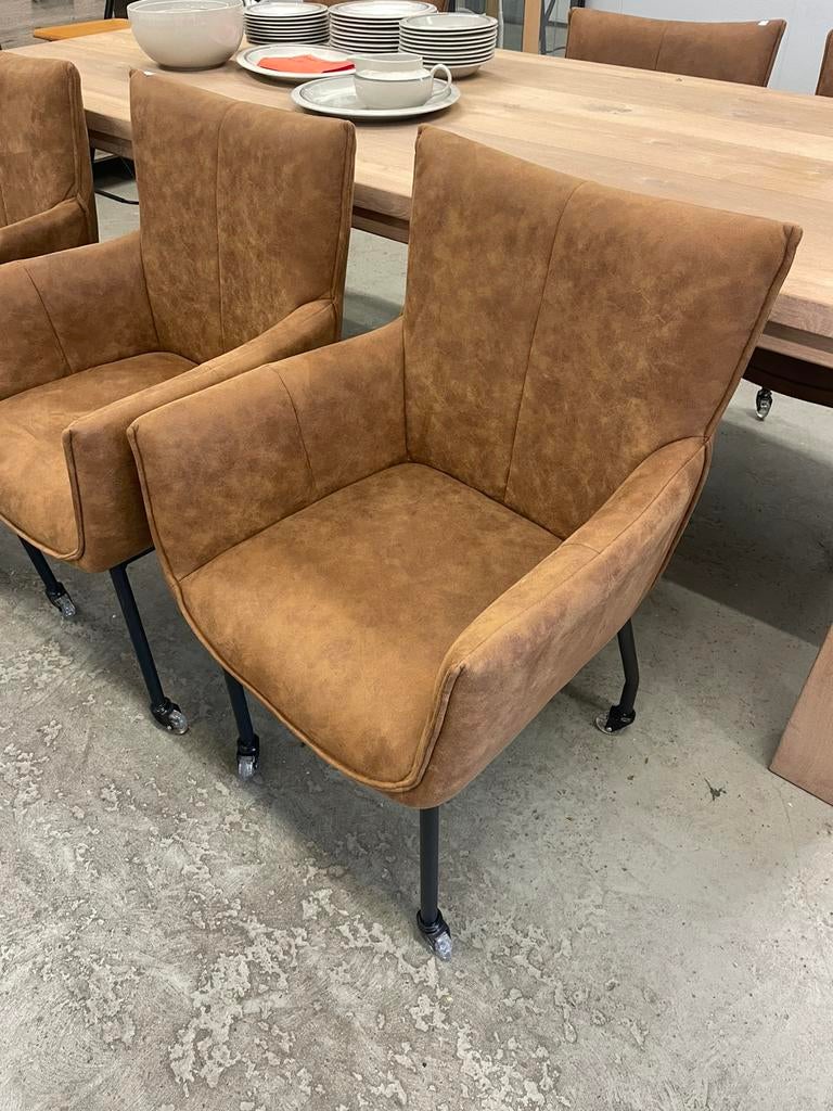 6 bruine stoffen eetkamerstoelen op wieltjes, Ophalen, Bruin, ., Zo goed als nieuw