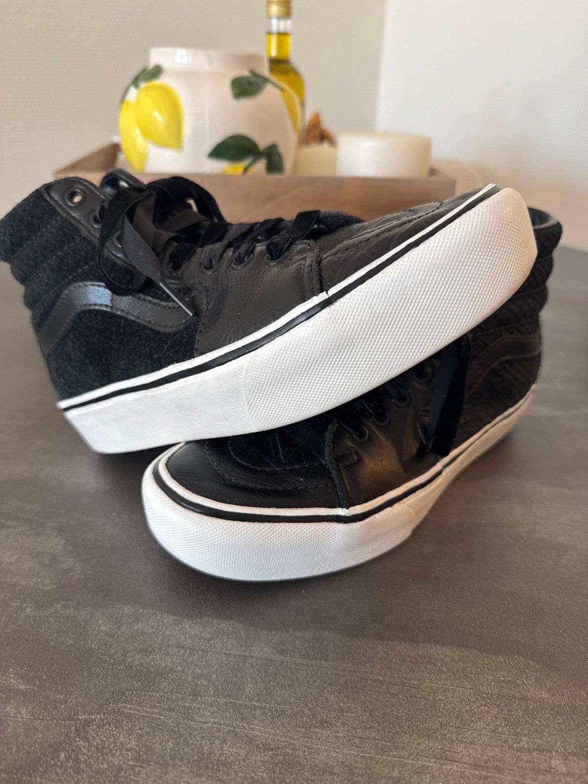 Vans Sk8-Hi platform limited edition maat 38.5, Ophalen of Verzenden, Zo goed als nieuw, Zwart, Sneakers of Gympen