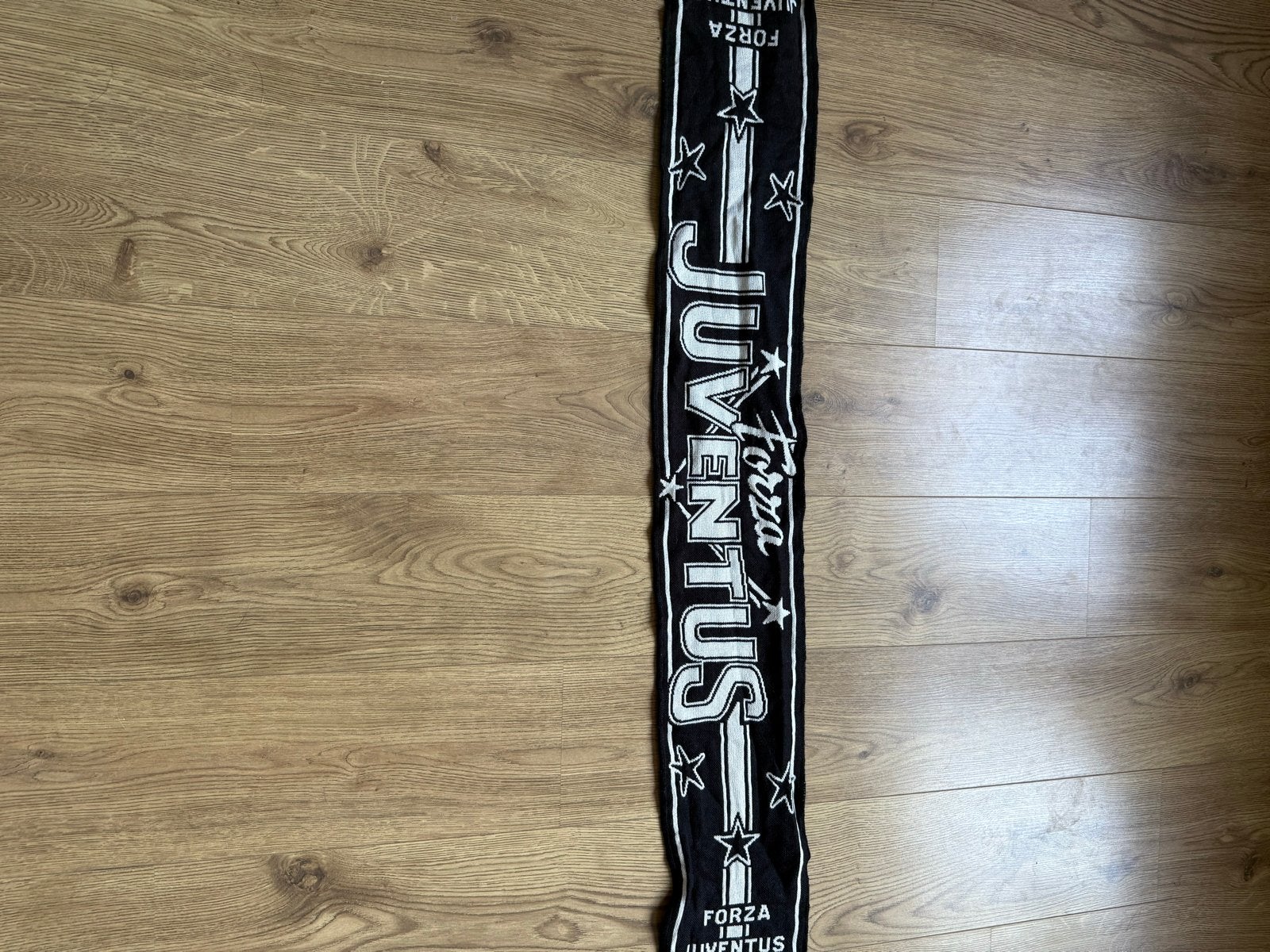 Retro Juventus sjaal - Vintage voetbal item, Ophalen of Verzenden, Gebruikt, Buitenlandse clubs, Vaantje of Sjaal