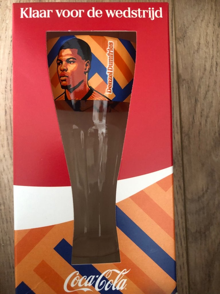 Coca-Cola Glas Denzel Dumfries, Verzamelen, Ophalen of Verzenden, Nieuw, Overige binnenlandse clubs, Overige typen