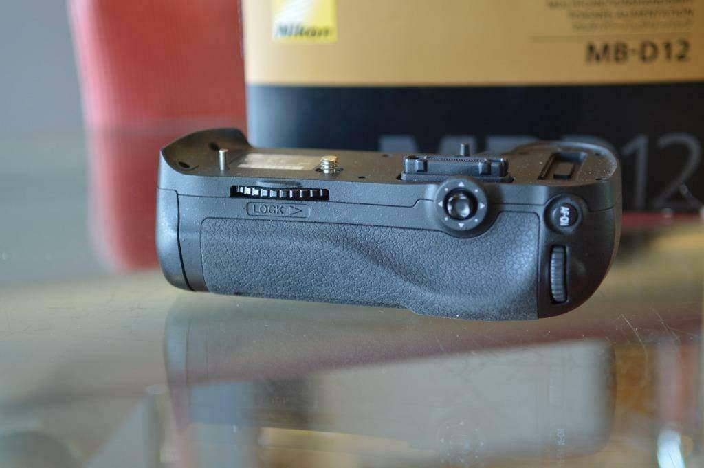 Nikon MB-D12 verticale grip voor D800 (e) en D810, Nikon, Zo goed als nieuw, Nikon.nl@cffcommunications.nl, Nikon