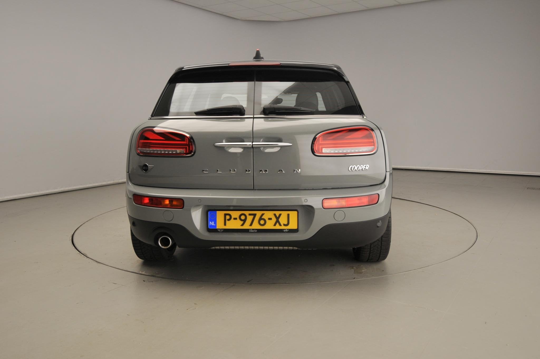 MINI Clubman 1.5 Cooper | LED | Leder | Navigatie | Panorama, Voorwielaandrijving, 12 maanden, 136 pk, Gebruikt
