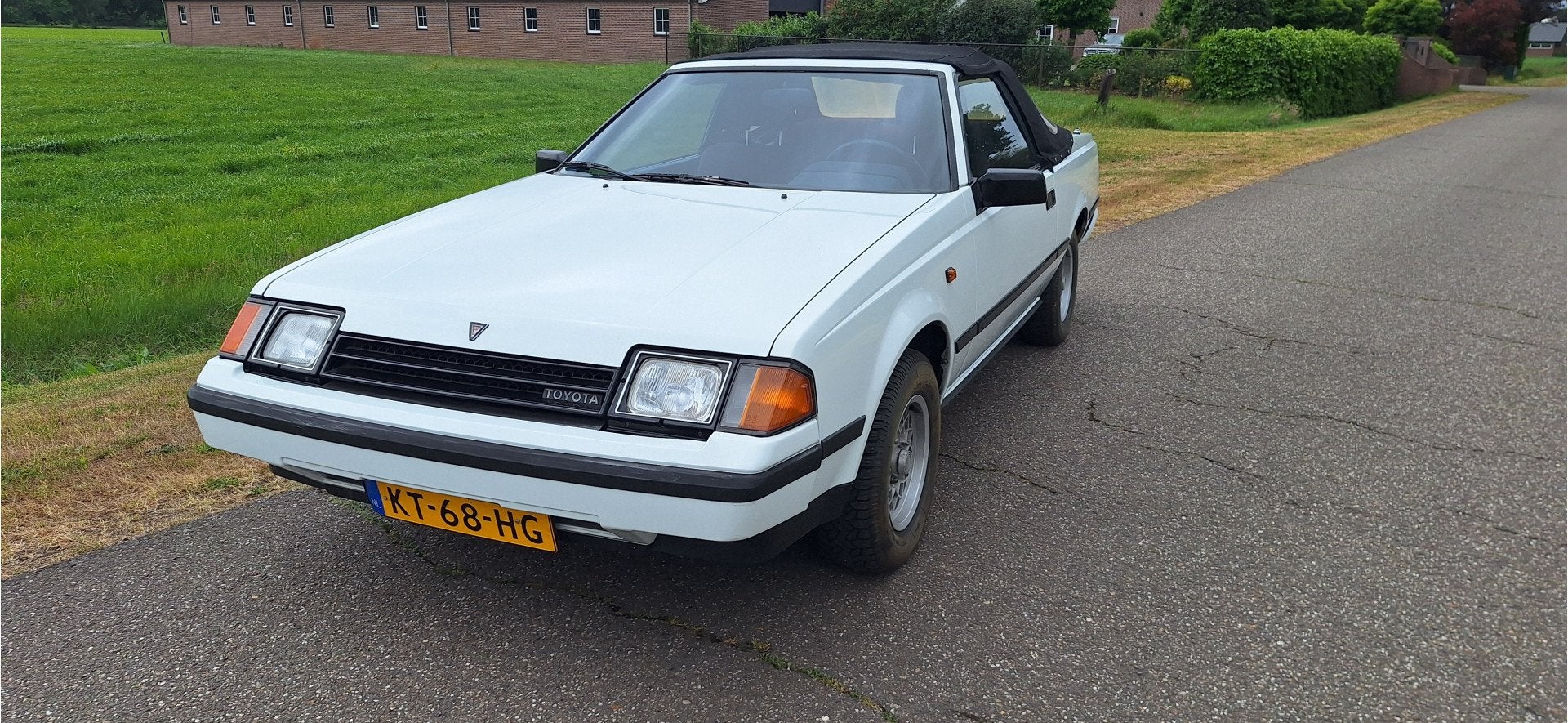 Toyota Celica 1.6 ST CABRIOLET BELASTING VRIJ apk 2028, Zwart, Cabriolet, Open dak, Wit