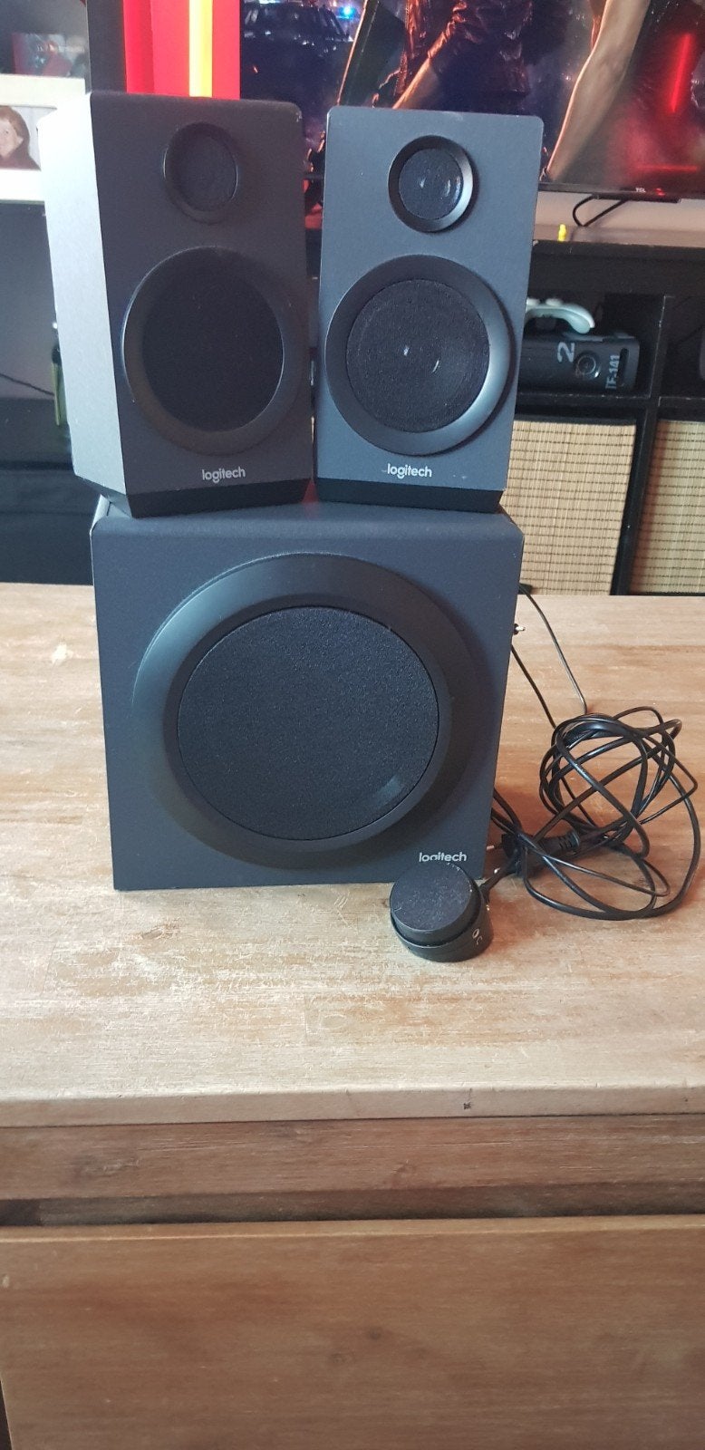 Logitech z333 2.1, Ophalen, Gebruikt, Inclusief kabels, Logitech