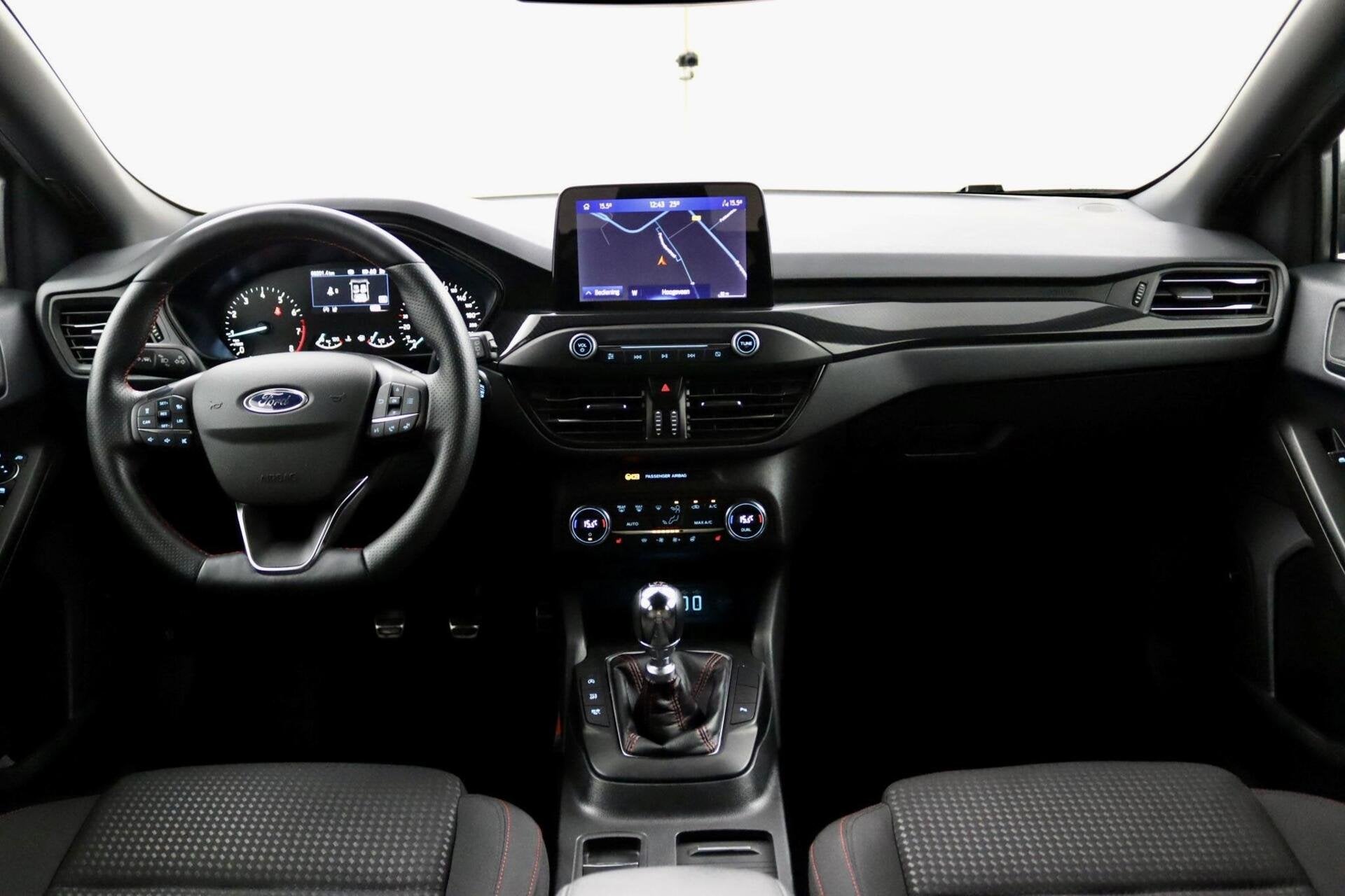 Ford Focus 1.0 EcoBoost Hybrid ST Line X Business antraciet, Auto's, Gebruikt, Euro 6, Adaptive Cruise Control, Origineel Nederlands