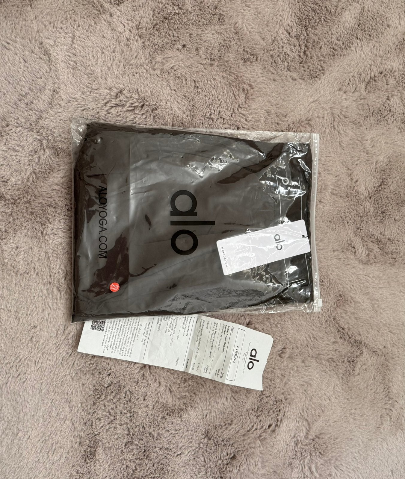 Alo Yoga broek - Espresso, Bruin, Verzenden, Nieuw, Maat 34 (XS) of kleiner
