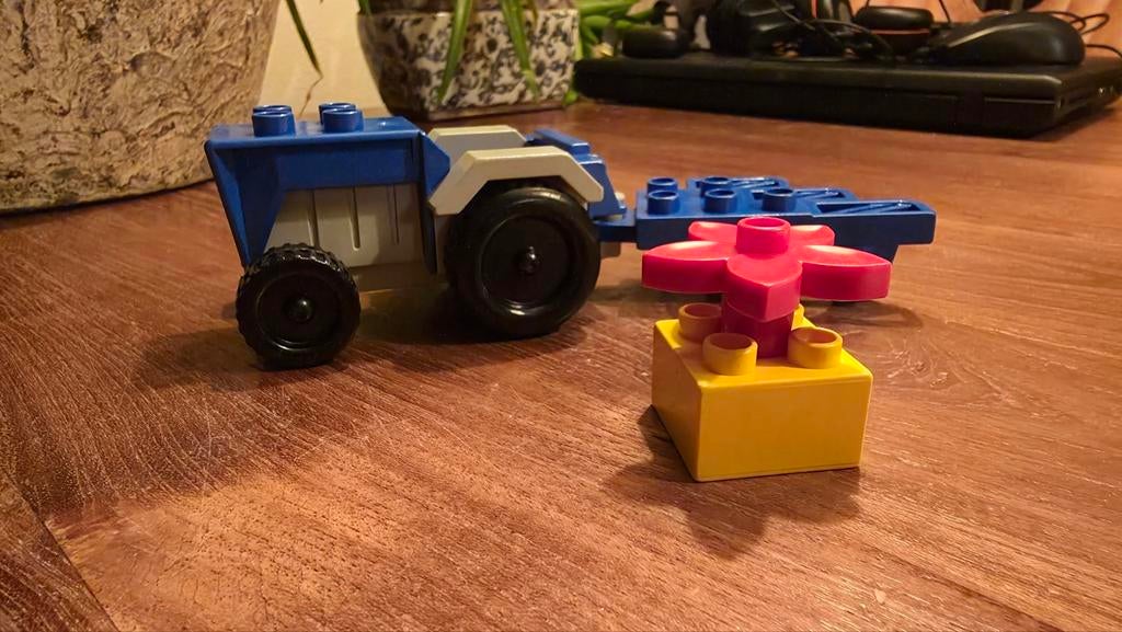 Duplo tractor met ploeg (zonder poppetje, boek, doos), Ophalen of Verzenden, Gebruikt, Complete set, Duplo