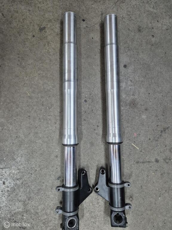 Voorvork vorkpoten showa Monster 695 620 S2r 800 900 S4, Motoren, Onderdelen | Ducati, Gebruikt, Factorystore.service@ducati.com