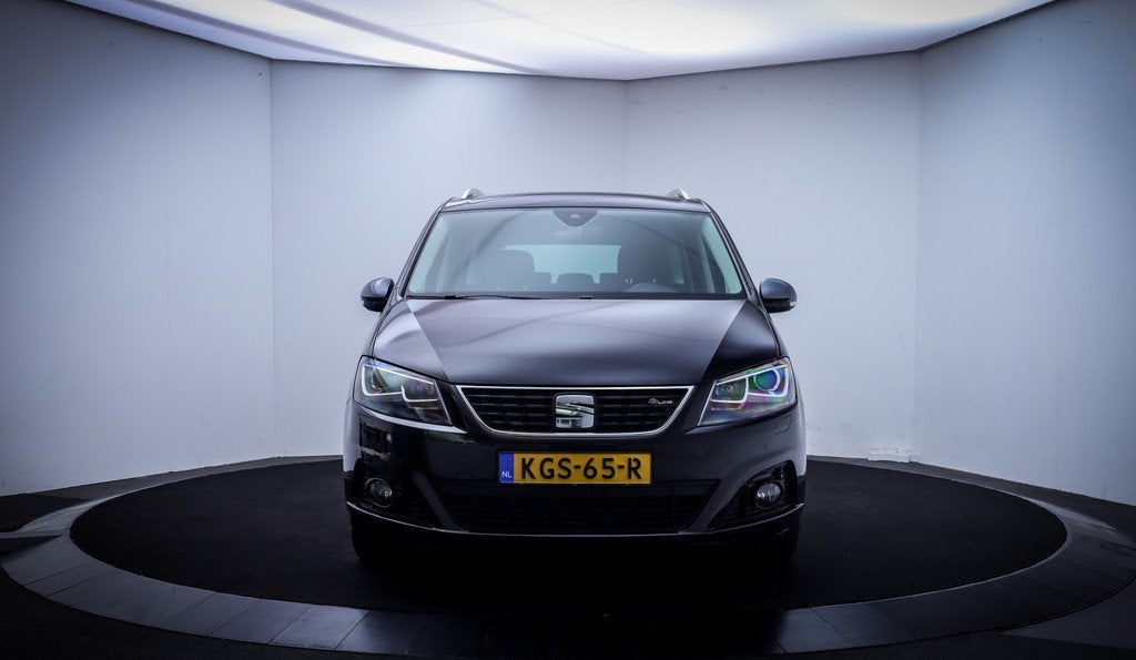 SEAT Alhambra 1.4 TSI 150Pk 7P. FR INTENS XENON | CAMERA | C, Voorwielaandrijving, 15 km/l, Zwart, 4 cilinders