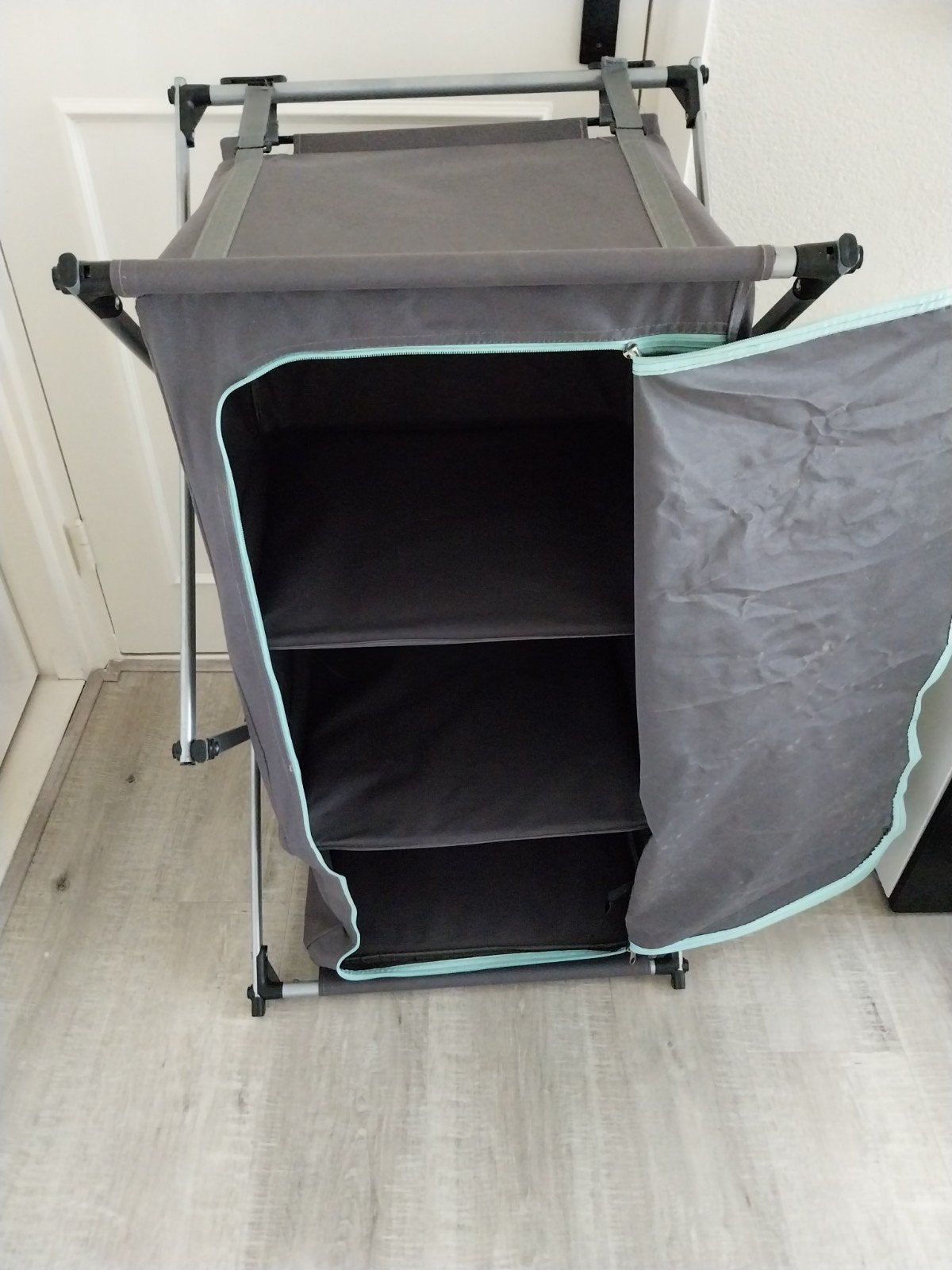Froyak Outdoor Gear Opvouwbare Campingkast met 3 Planken, Ophalen, Zo goed als nieuw