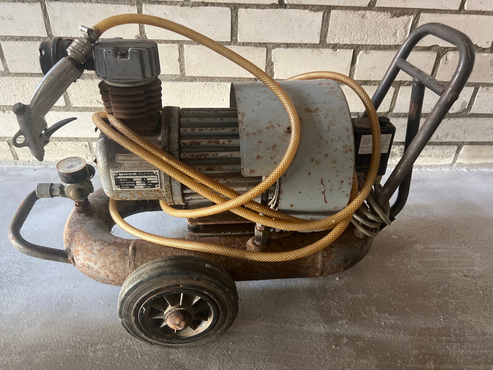 Boge Bielefeld Compressor XRB 125-1.97 - 1981, Doe-het-zelf en Verbouw, Compressors, Gebruikt, 6 tot 10 bar, Ophalen of Verzenden