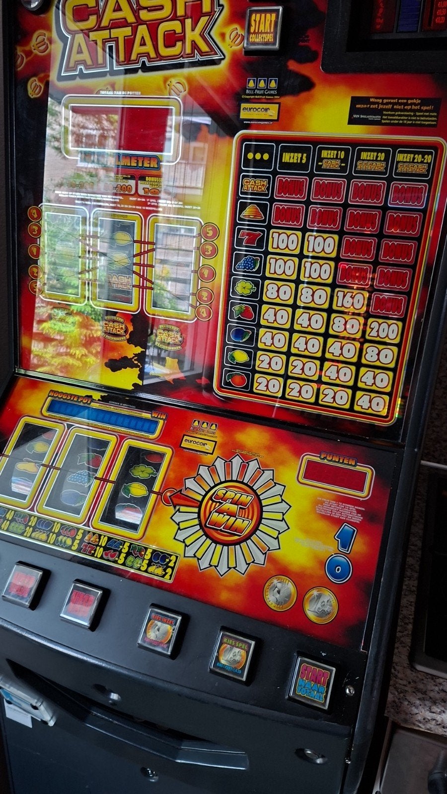 Te koop gokkast cash attack 300 euro, Euro, Ophalen of Verzenden, Gebruikt