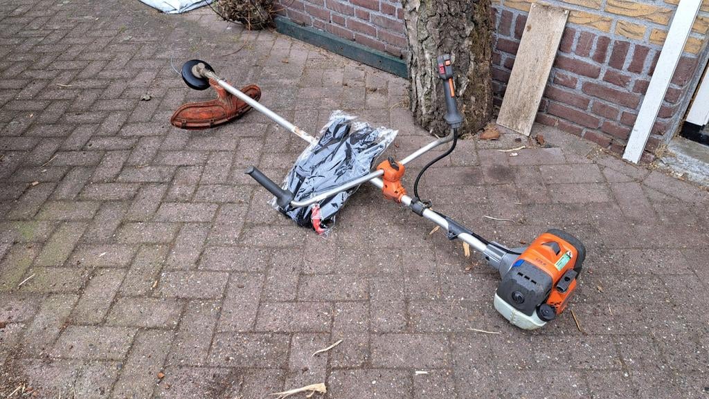 Husqvarna 135R bosmaaier 2024 met 6 mnd garantie, Ophalen, Benzine, 135R, 30 tot 50 cm