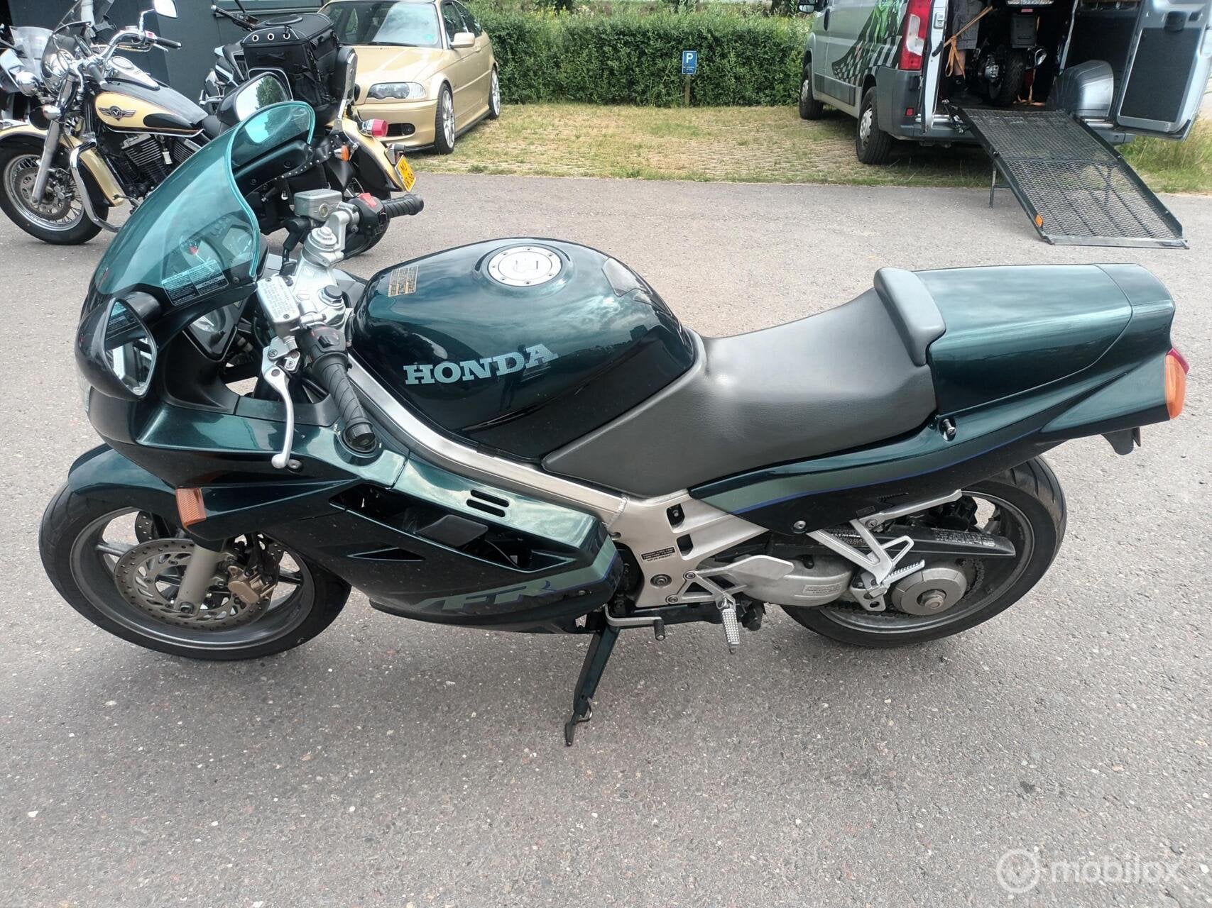 Topstaat Honda VFR750F 32.500 km klassieker Inruil kan, Motoren, Motoren | Honda, 747 cc, Bedrijf, Sport, Meer dan 35 kW