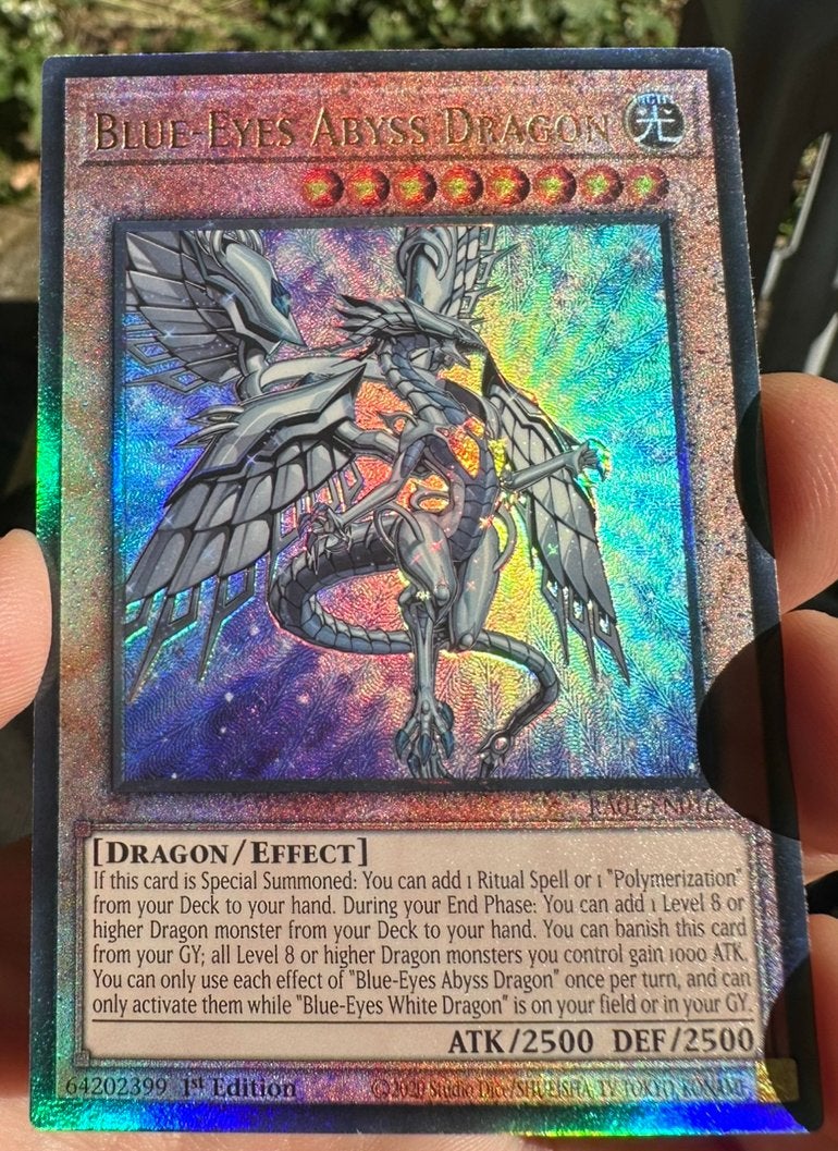 Yu-Gi-Oh! Blue-Eyes Abyss Dragon RA01 1st Ed Ultimate Rare !, Hobby en Vrije tijd, Ophalen of Verzenden, Zo goed als nieuw, Losse kaart