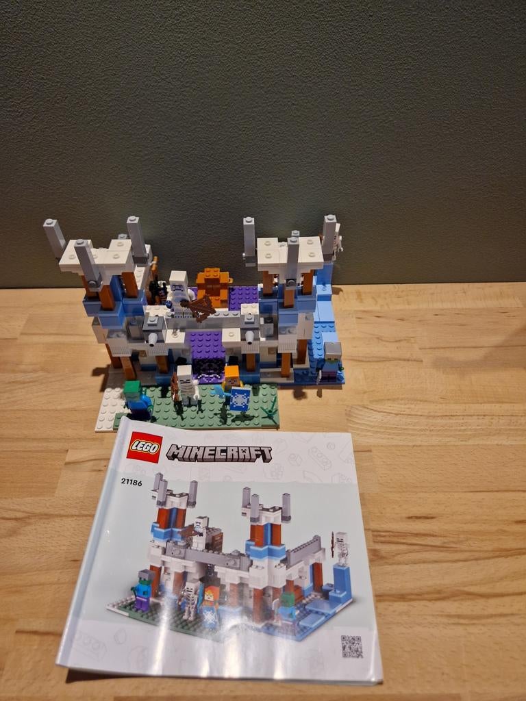 Lego Minecraft 21186 Het IJs Kasteel - 100% Compleet, Ophalen of Verzenden, Zo goed als nieuw, Complete set, Lego