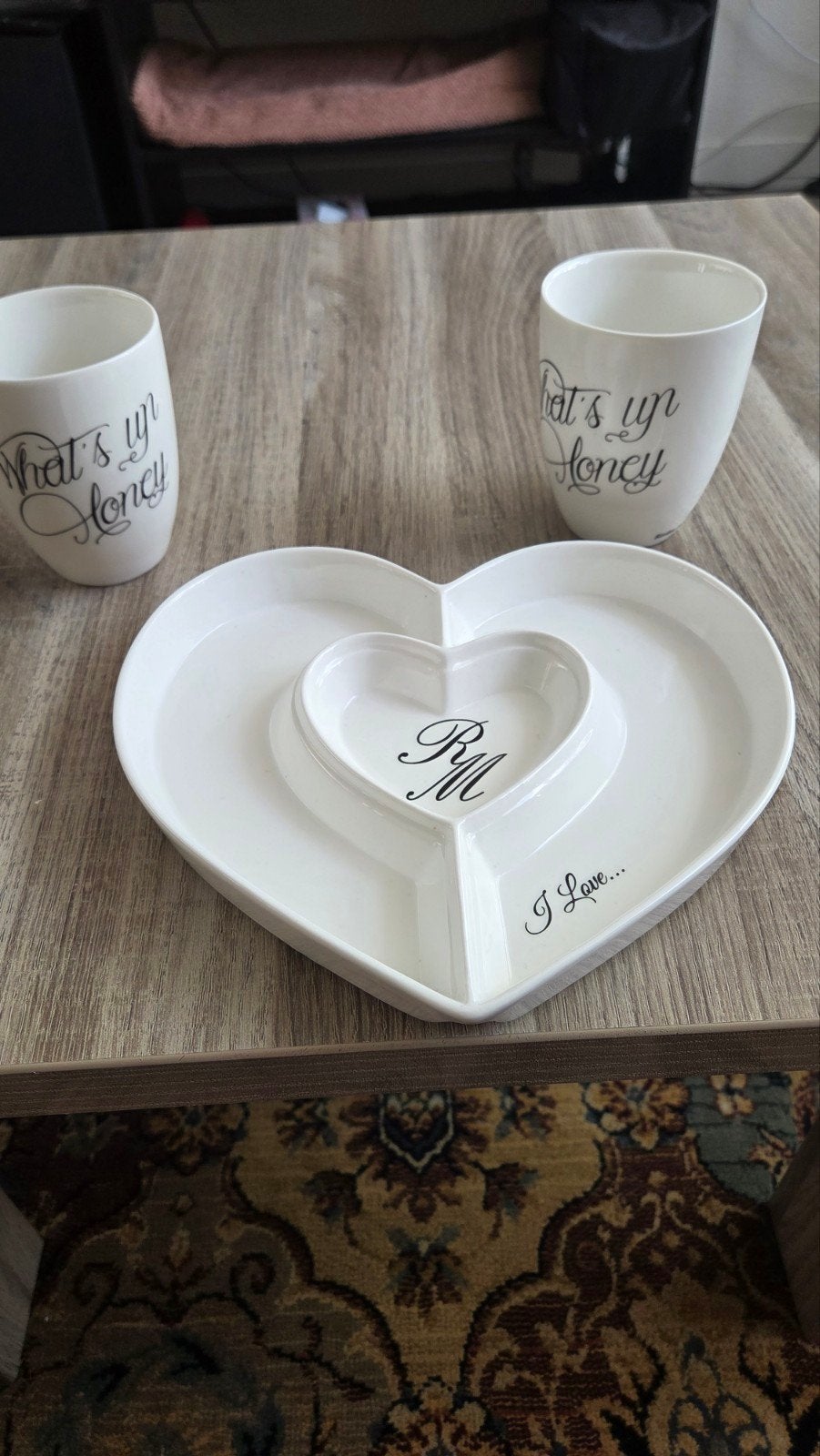 Riviera Maison koffiebekers en hartvormig schaaltje, Ophalen of Verzenden, Zo goed als nieuw, Keramiek, Kop(pen) en/of Schotel(s)