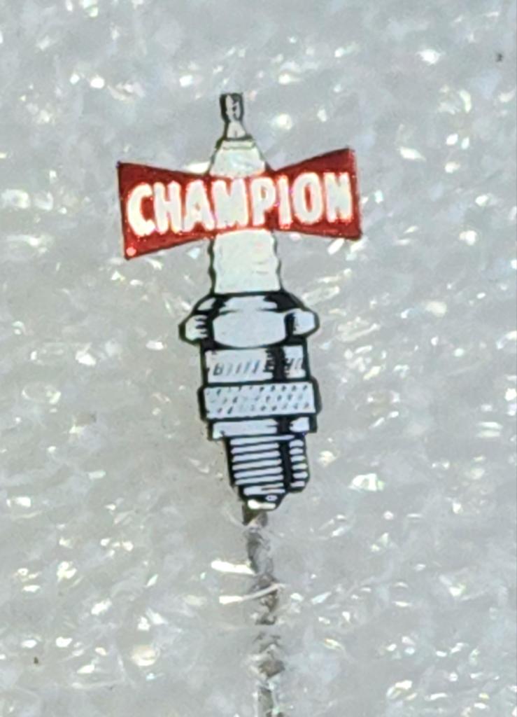 Vintage Champion Bougie Speldje, Verzamelen, Ophalen of Verzenden, Gebruikt, Merk, Speldje of Pin