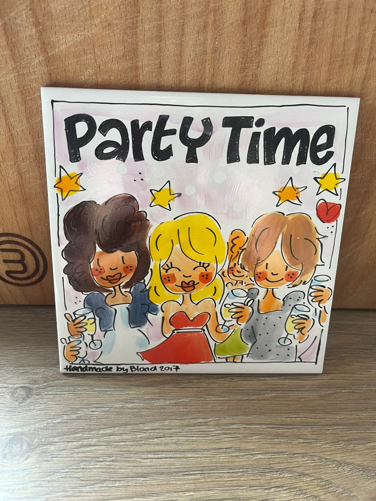Blond amsterdam LE tegel party time, Huis en Inrichting, Keuken | Servies, Ophalen of Verzenden, Zo goed als nieuw, Aardewerk