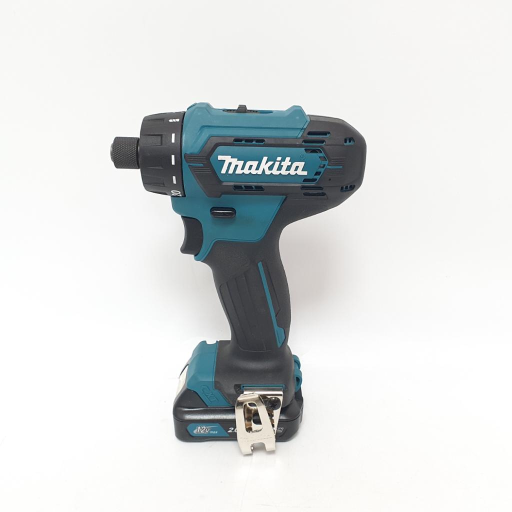 Makita DF033D Boor/Schroefmaccchine + Accu in Nette Staat, Decoupeerzaag, Ophalen of Verzenden, Zo goed als nieuw, 30 tot 70 mm