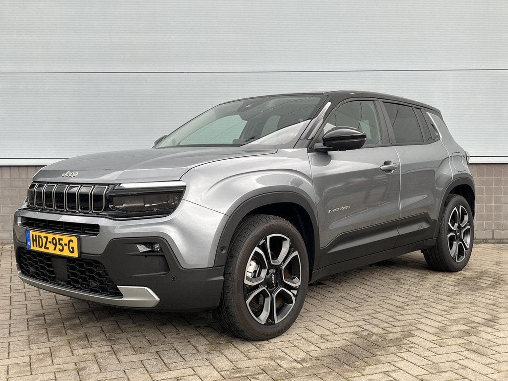 Jeep Avenger Summit 54 kWh | Carplay | Camera | 18 inch Velg, Auto's, Jeep, Automaat, Gebruikt, 156 pk, Parkeersensor