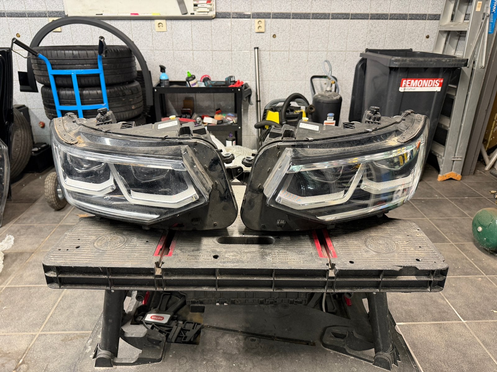 Volkswagen tiguan IQ light koplamp/koplampen, Ophalen, Gebruikt, Volkswagen
