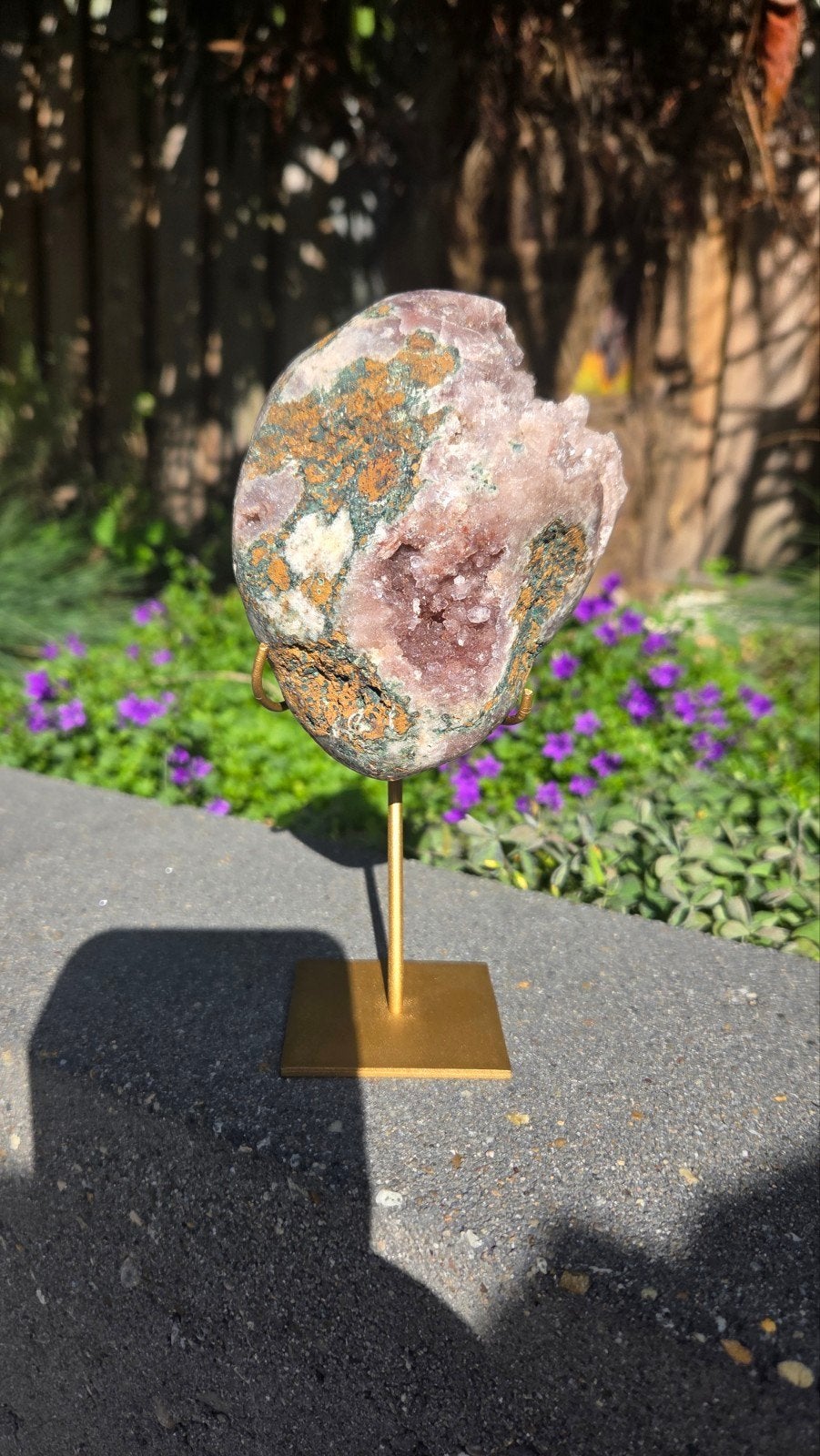 Roze Amethist Geode op Standaard - 16 cm, 640 gram, Ophalen of Verzenden