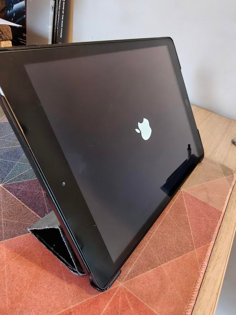 Apple Ipad 7th gen met Apple Pencil, Computers en Software, Apple iPads, Gebruikt, 32 GB, Apple iPad, Grijs