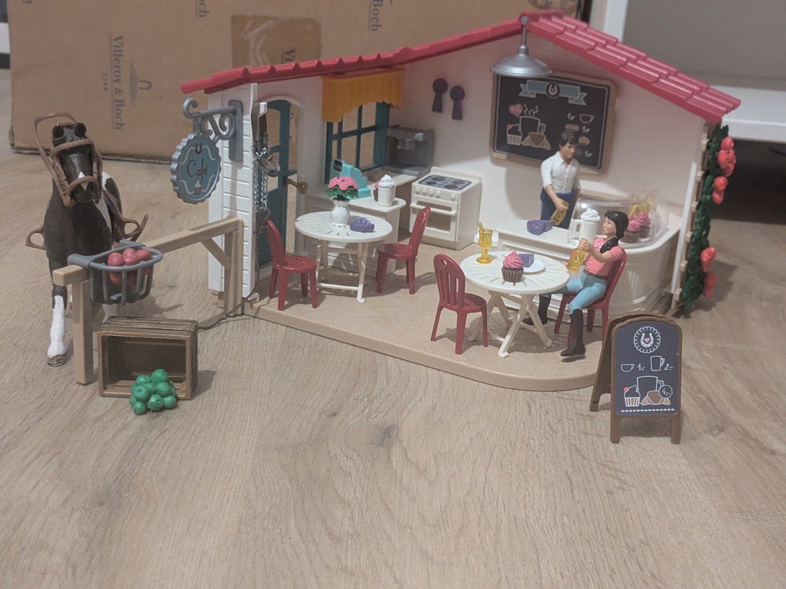 Schleich Horse Club Lakeside Café - Compleet, Ophalen of Verzenden, Zo goed als nieuw, Jongen of Meisje