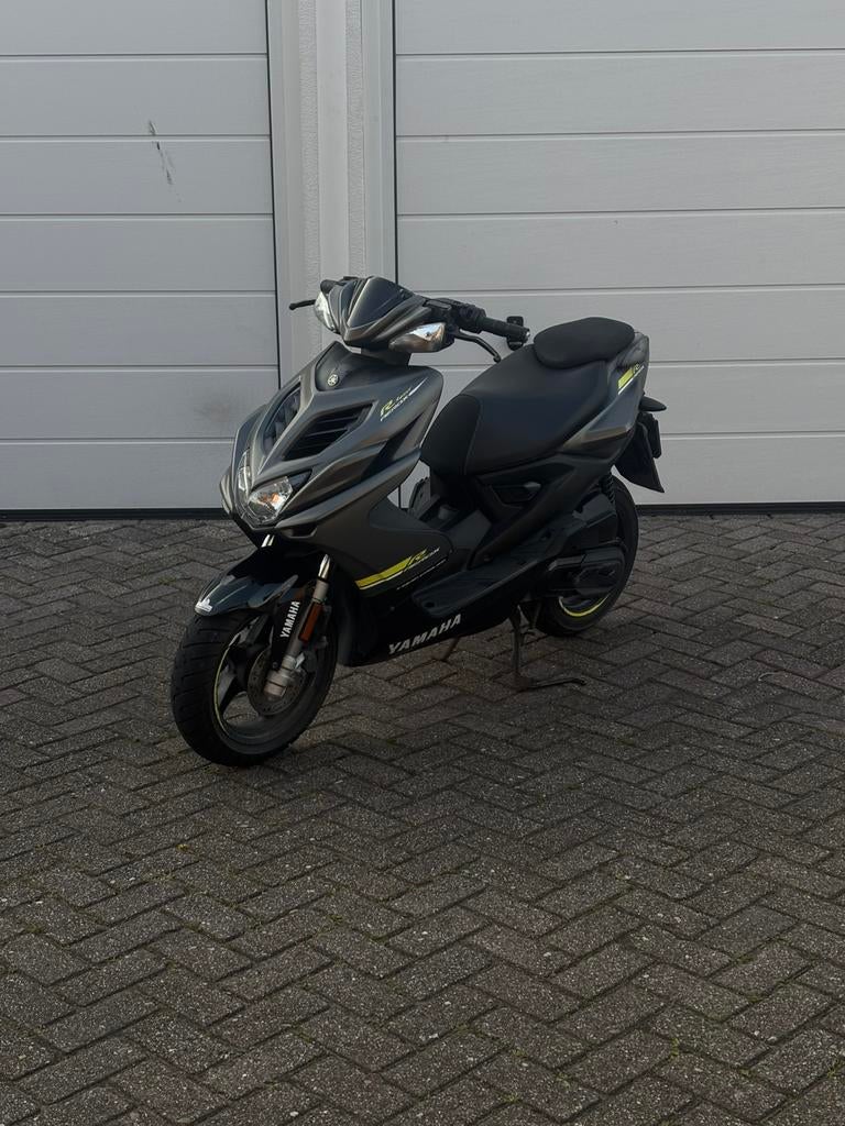 Yamaha aerox 4t van eerste eigenaar! 2018, Fietsen en Brommers, Scooters | Yamaha, Ophalen, Aerox, Maximaal 45 km/u, Zo goed als nieuw