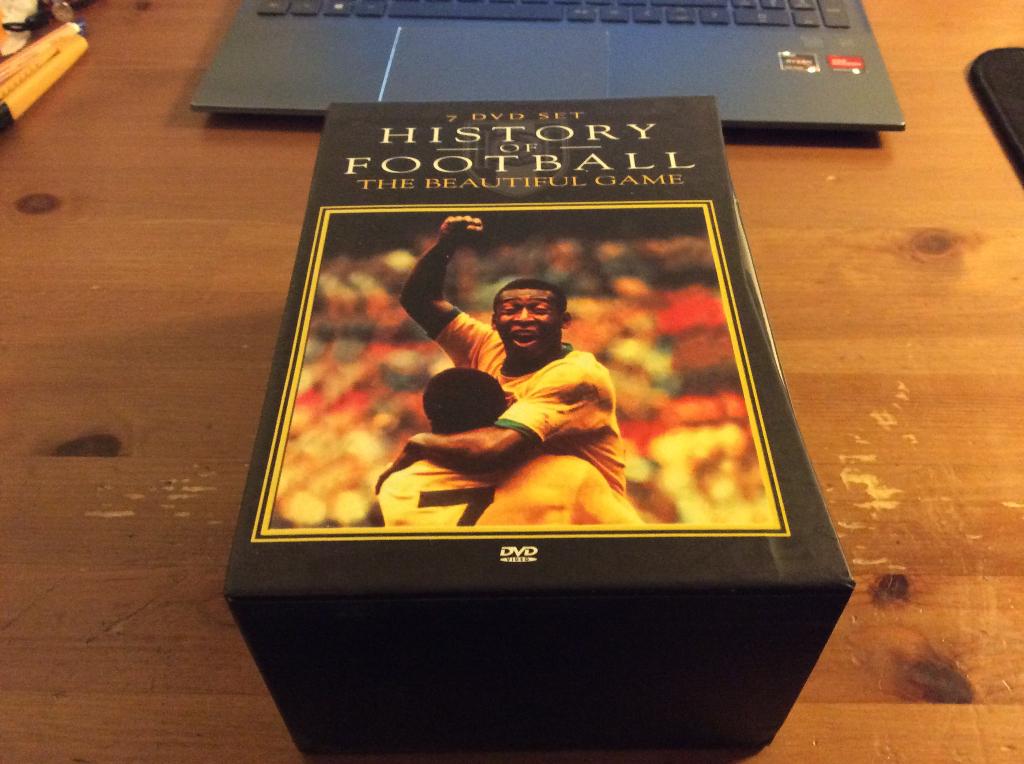 History of Football, the beautiful game. 7-dvd box, Cd's en Dvd's, Dvd's | Sport en Fitness, Voetbal, Alle leeftijden, Boxset