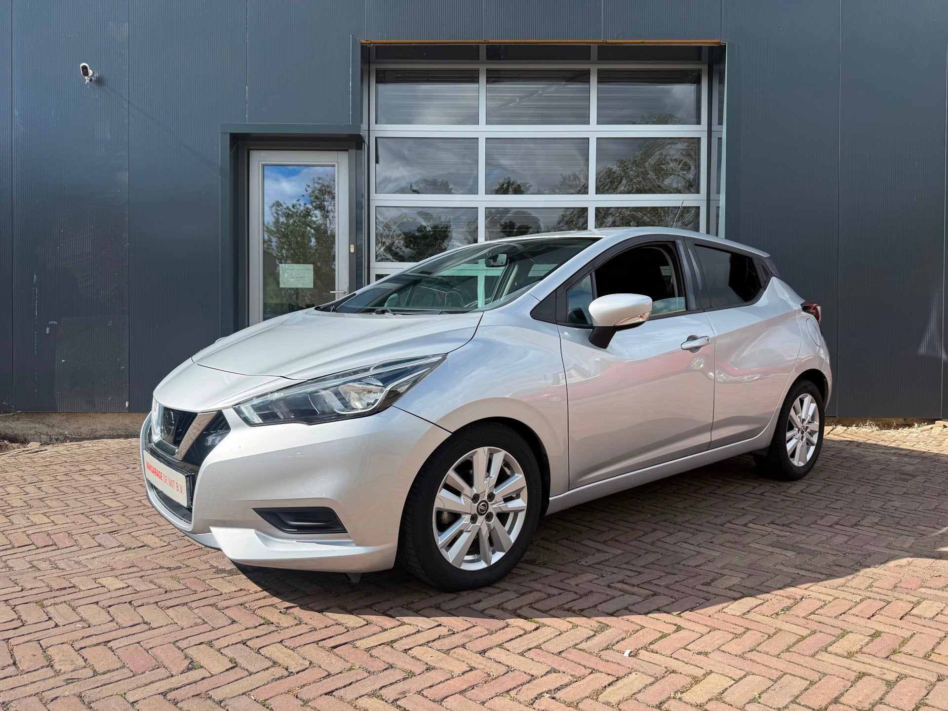 Nissan Micra 1.0 Acenta | Style Pack | 16" LMV, Voorwielaandrijving, Stof, Gebruikt, Zwart