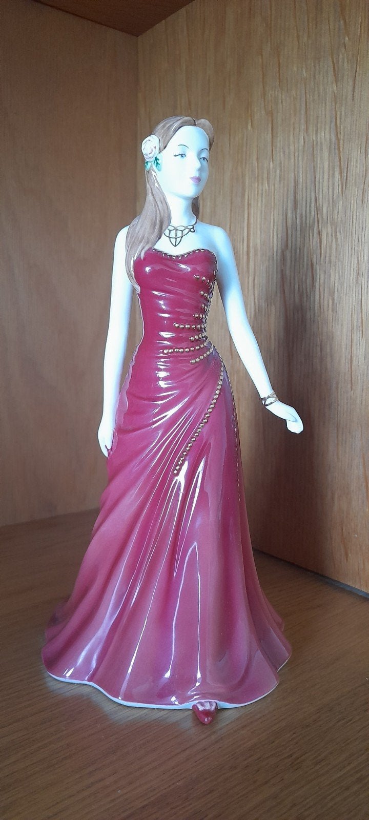 Royal Doulton beeldje Lady Emma HN 4922 in topstaat, Ophalen of Verzenden, Zo goed als nieuw, Porselein, Beeldje(s)