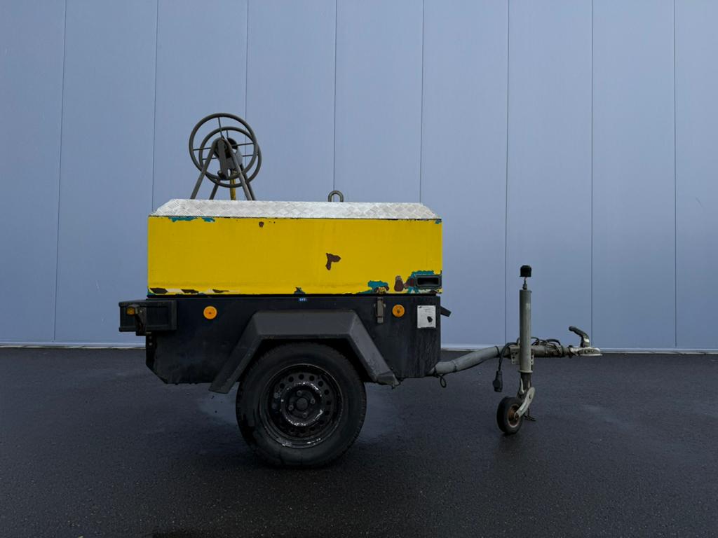 Mobiele compressor met 3 cilinder diesel, Ophalen of Verzenden, -, -, -