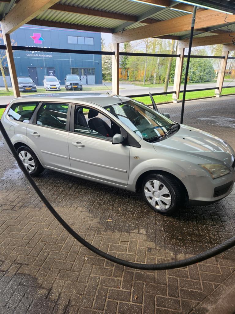 Ford Focus 1.6 74KW Wagon 2007 Grijs, Auto's, Ford, 1596 cc, 15 km/l, 4 cilinders, 635 kg